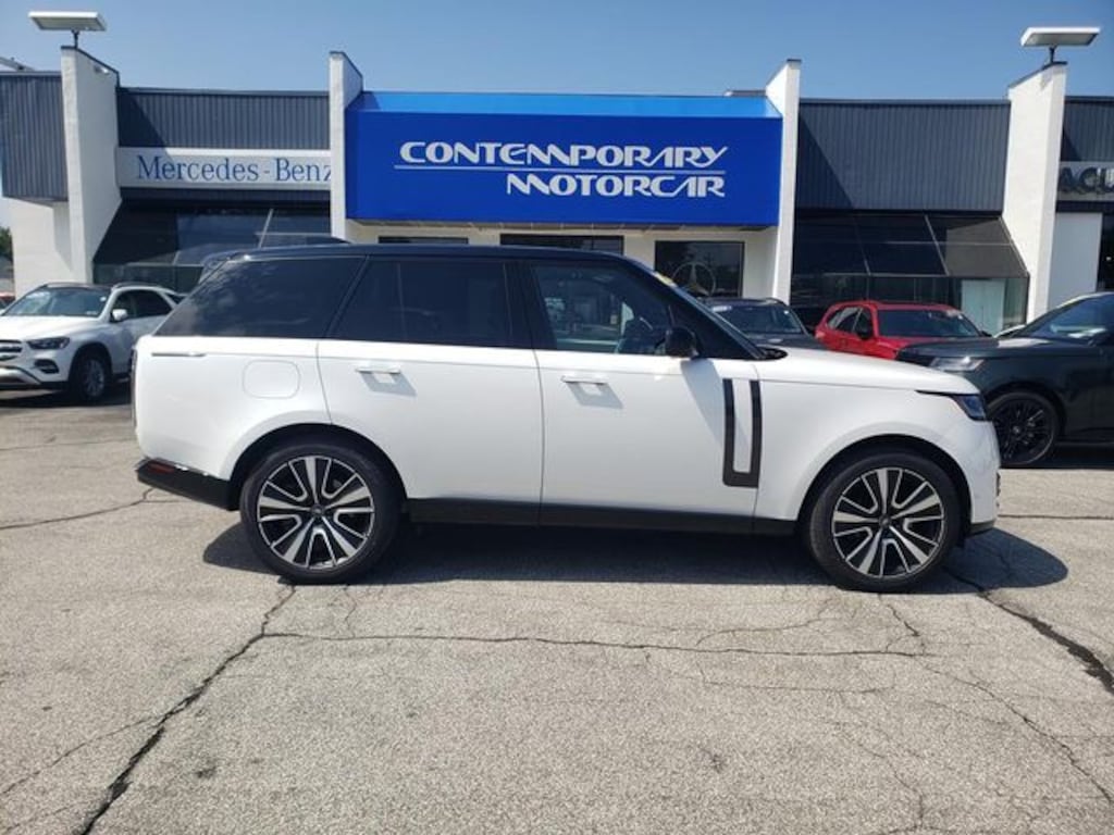 Used 2025 Land Rover Range Rover P400 SE SUV