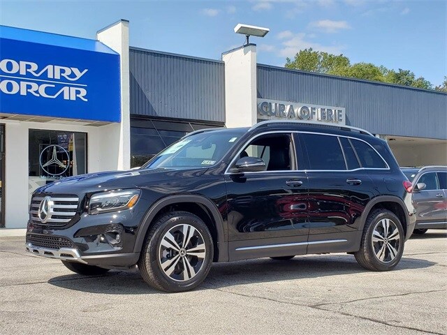 2026 Mercedes Benz GLB 250 4MATIC photo 2