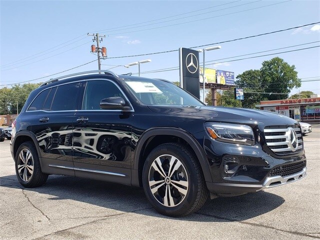 2026 Mercedes Benz GLB 250 4MATIC photo 4