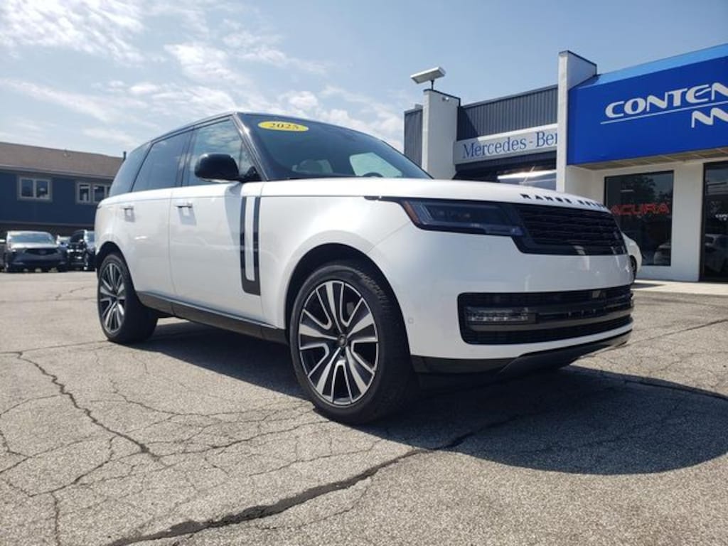 Used 2025 Land Rover Range Rover P400 SE SUV