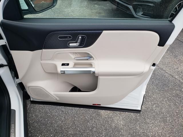 2025 Mercedes-Benz GLB Base - Photo 17