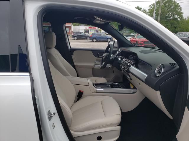 2025 Mercedes-Benz GLB Base - Photo 16