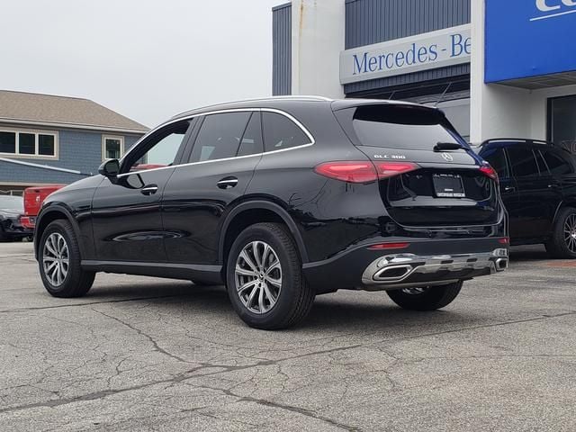 2025 Mercedes-Benz GLC Base - Photo 9