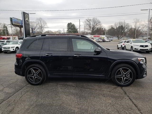 2023 Mercedes Benz GLB 250 4MATIC photo 3