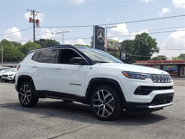 2025 Jeep Compass Limited photo 4