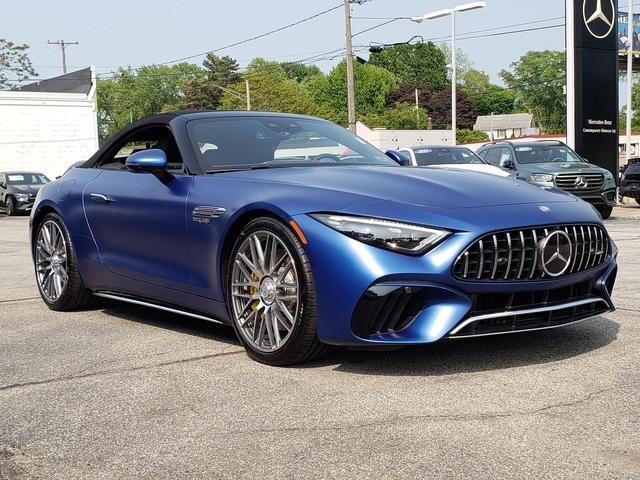 2025 Mercedes Benz SL AMG 55 photo 3