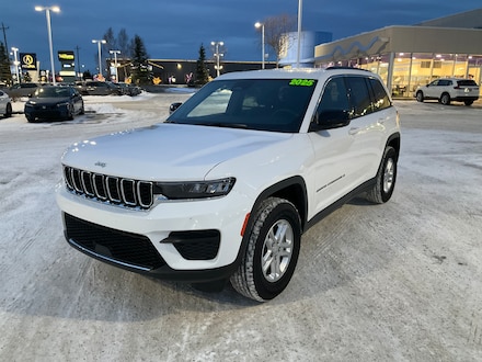 Used 2025 Jeep Grand Cherokee Laredo SUV for sale in Anchorage, AK