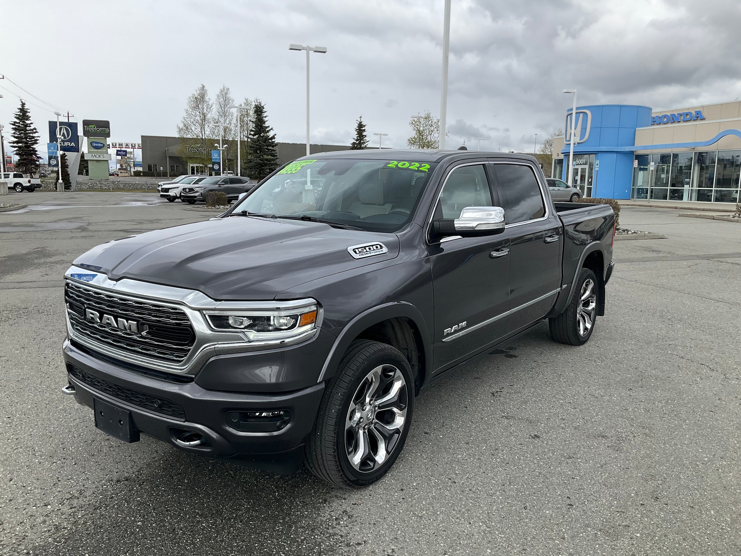 2022 RAM 1500 Limited 4x4 Crew Cab 5'7's photo