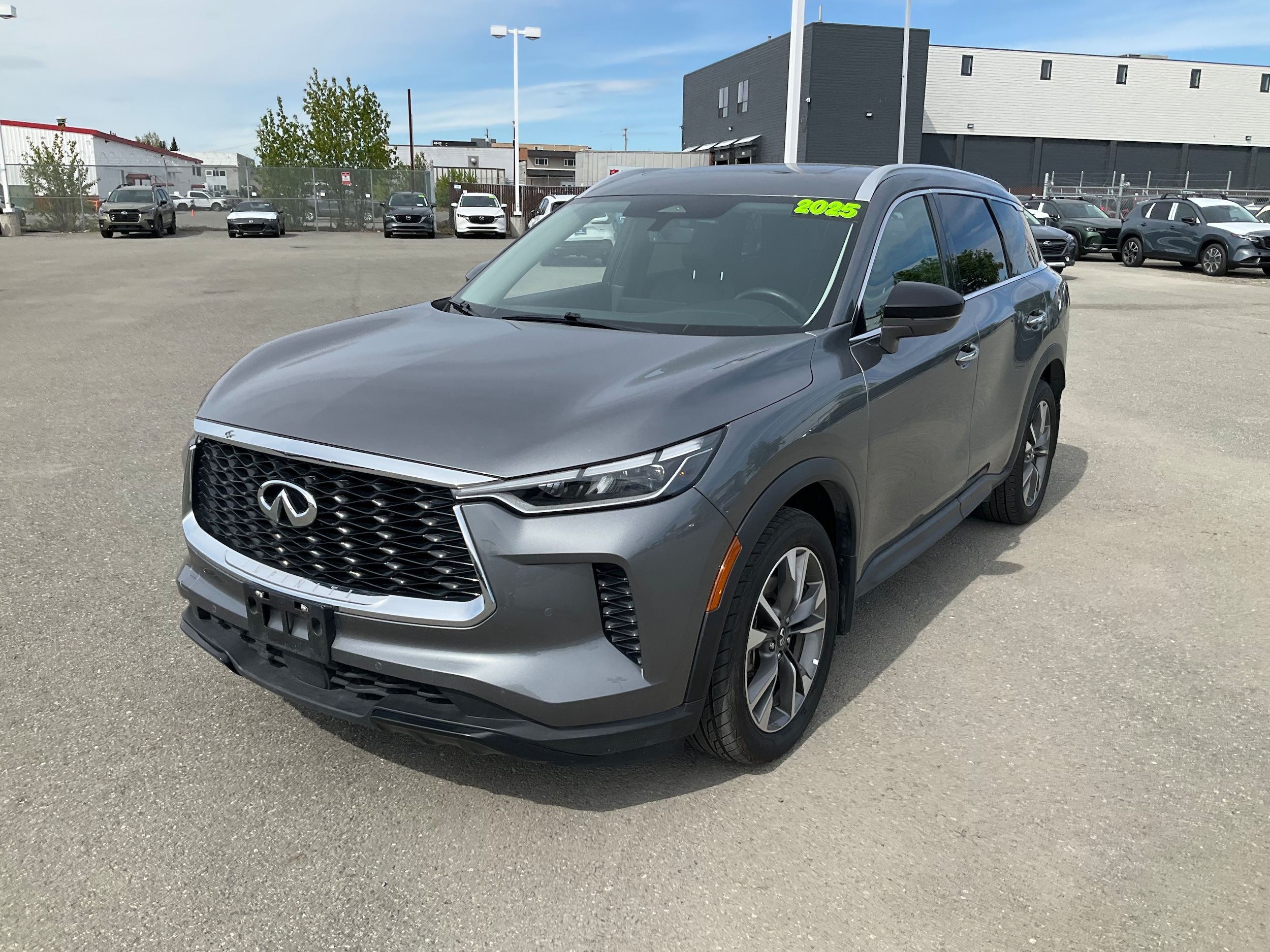 2025 INFINITI QX60 LUXE AWD's photo