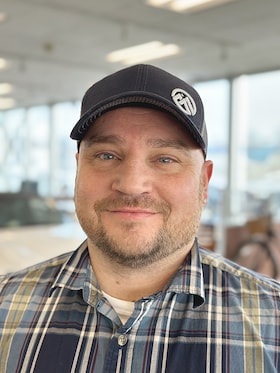 Staff member Willy Craig from ID_c96d31501886