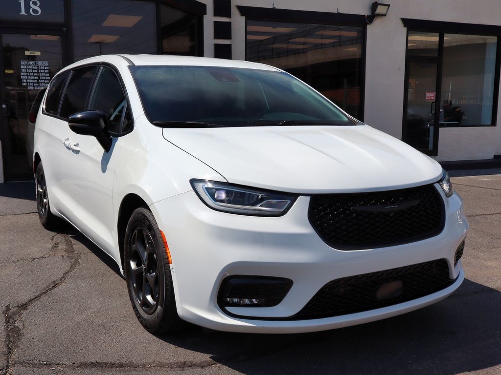Used 2024 Chrysler Pacifica Hybrid Select S Appearance Minivan/Van