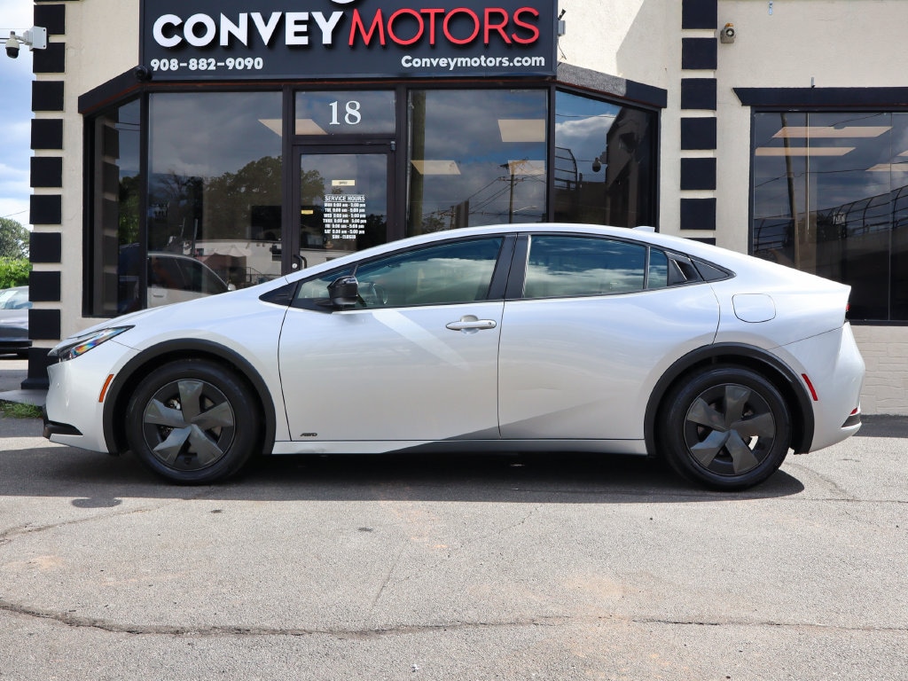 Used 2024 Toyota Prius XLE Hatchback