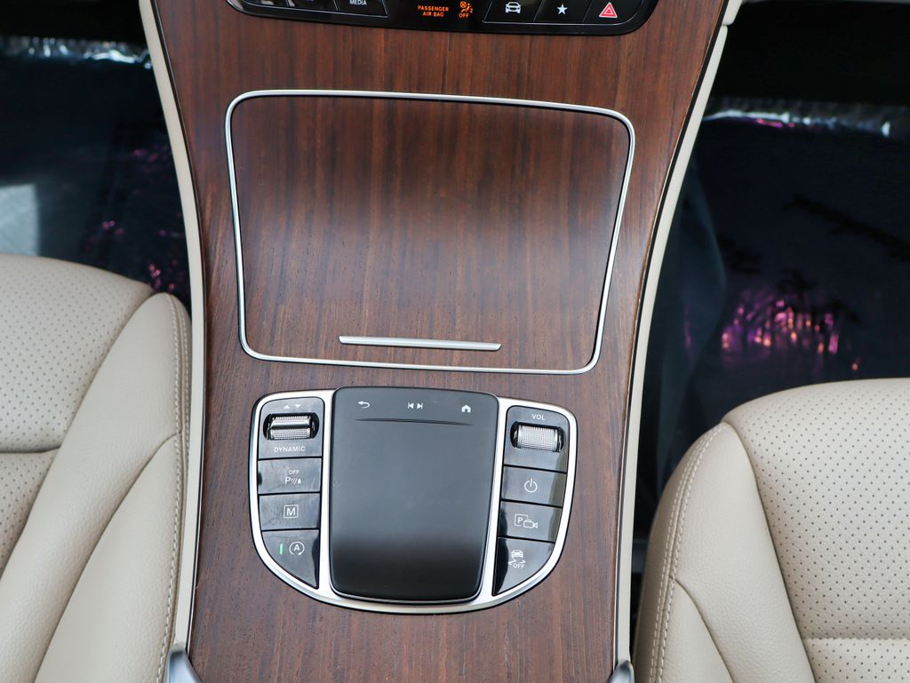 2022 Mercedes-Benz GLC GLC300 - Photo 31