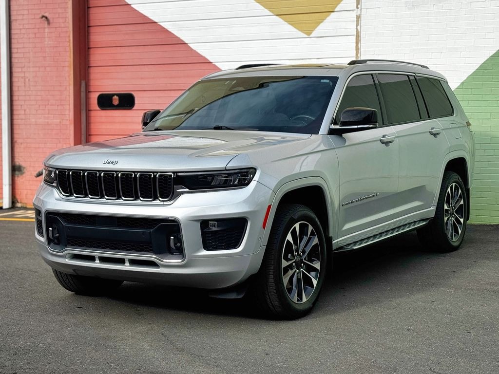 Used 2022 Jeep New Grand Cherokee Overland SUV