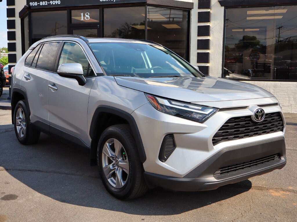 Used 2022 Toyota RAV4 XLE SUV