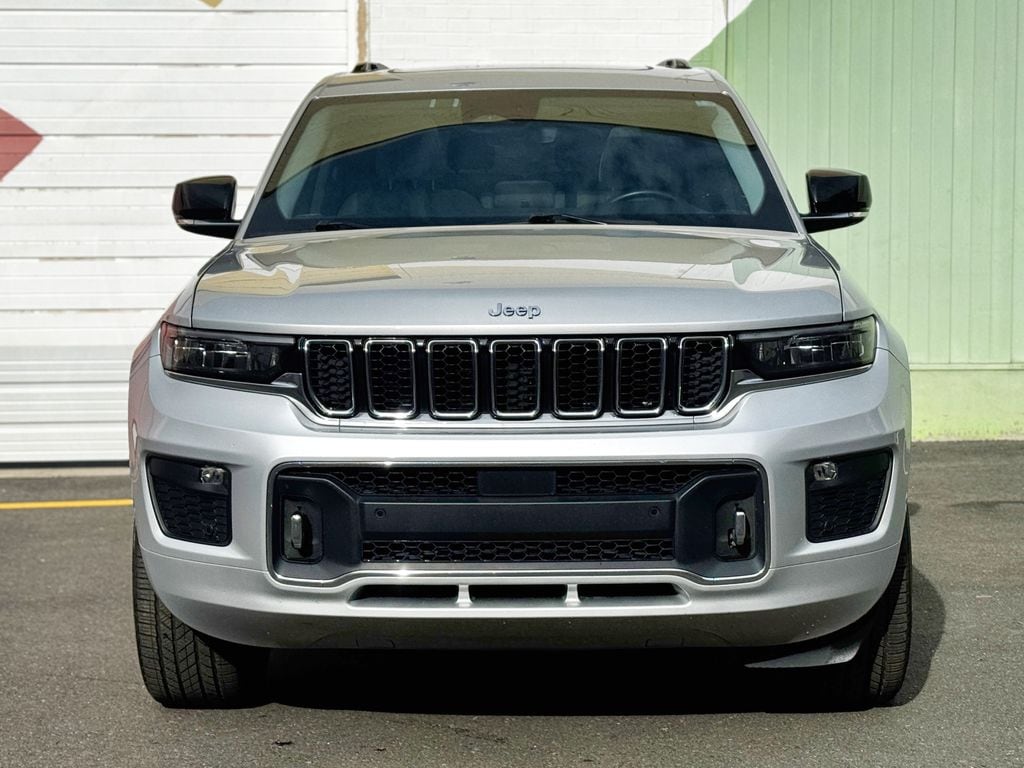 Used 2022 Jeep New Grand Cherokee Overland SUV