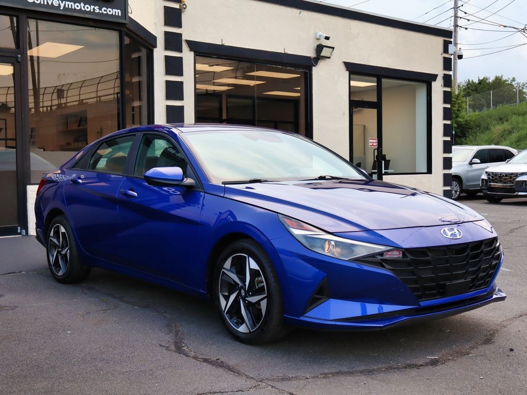 Used 2023 Hyundai Elantra SEL Sedan