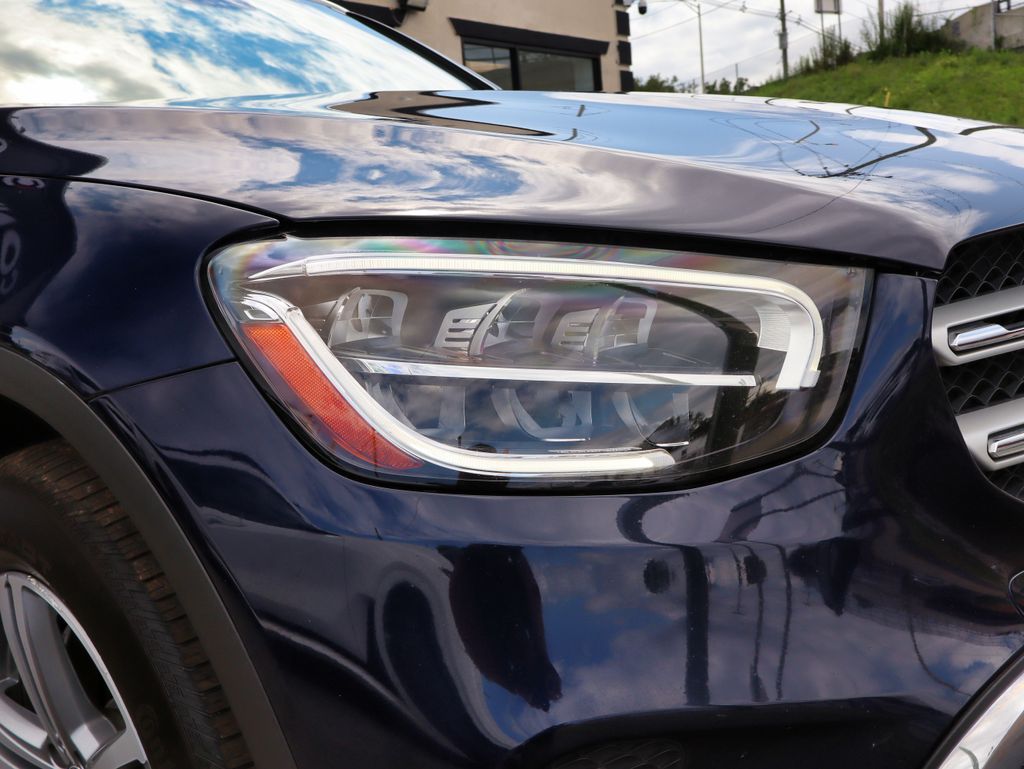 2022 Mercedes-Benz GLC GLC300 - Photo 10