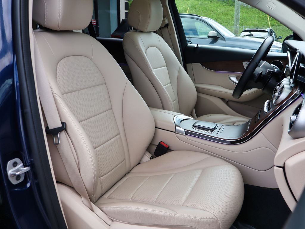 2022 Mercedes-Benz GLC GLC300 - Photo 23