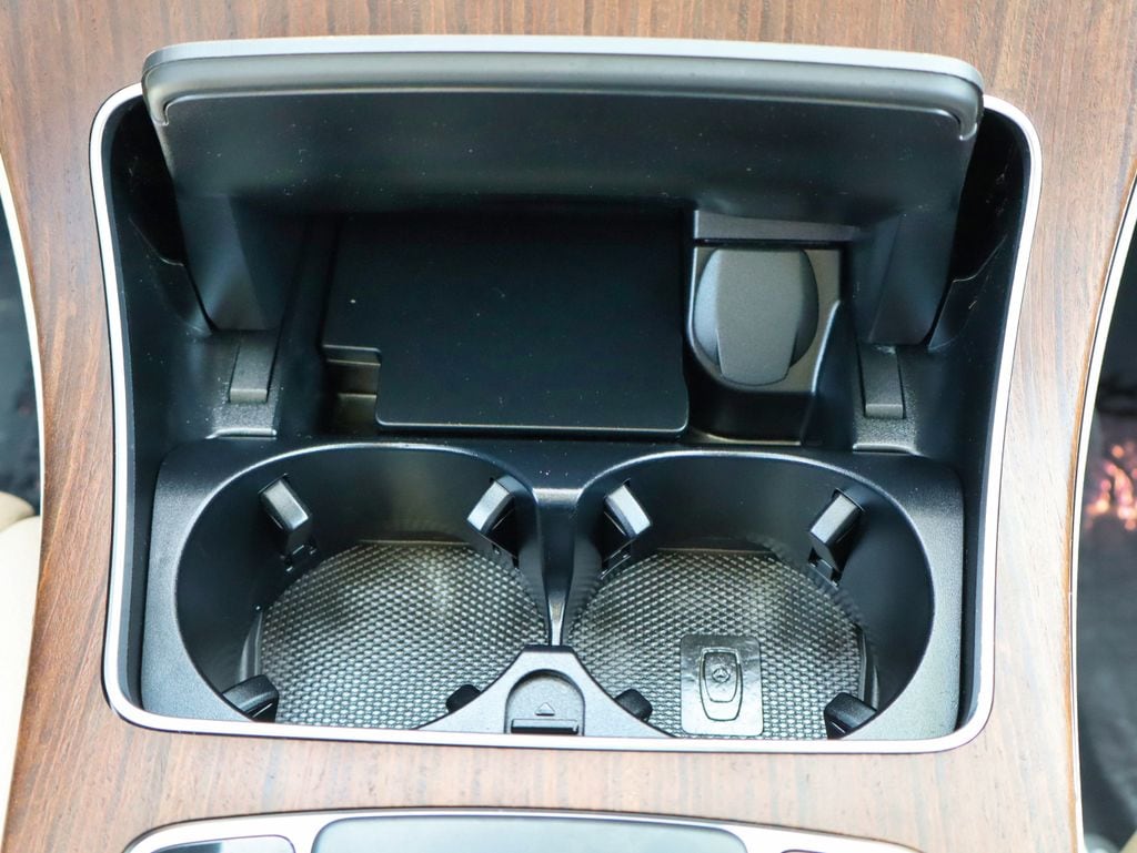 2022 Mercedes-Benz GLC GLC300 - Photo 32