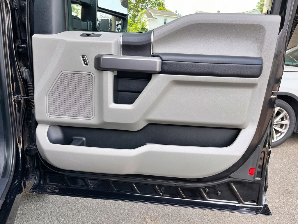 2020 Ford F-250 Super Duty XLT - Photo 47