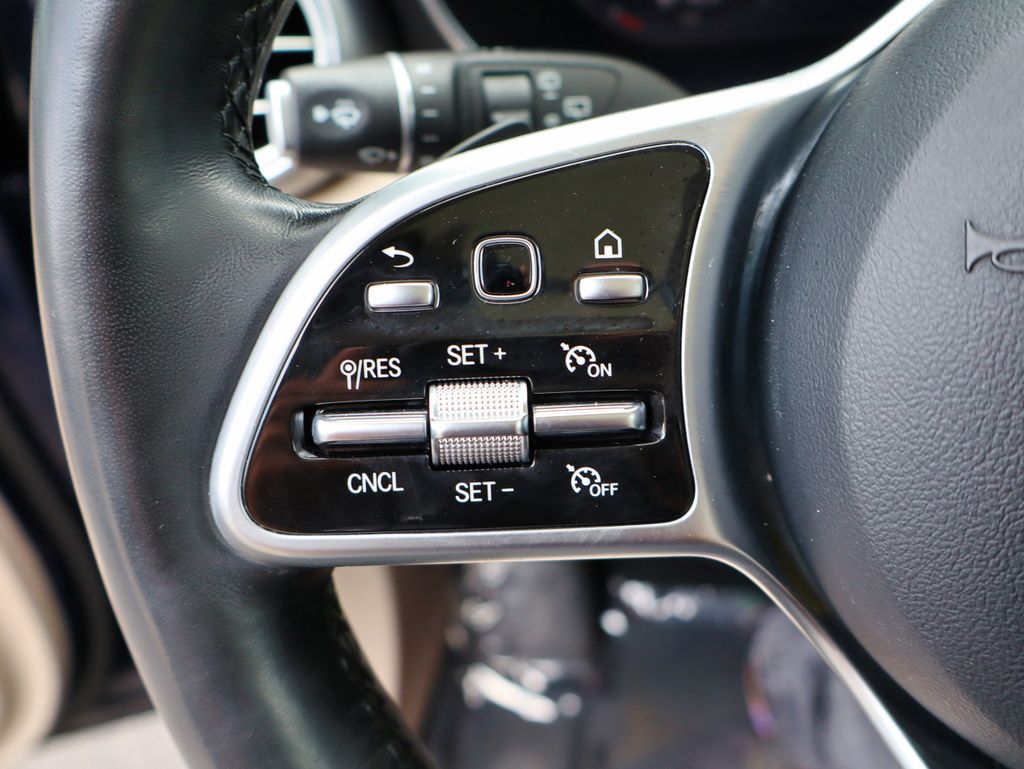 2022 Mercedes-Benz GLC GLC300 - Photo 36