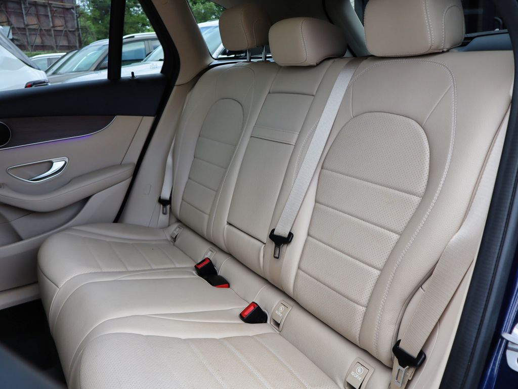 2022 Mercedes-Benz GLC GLC300 - Photo 43