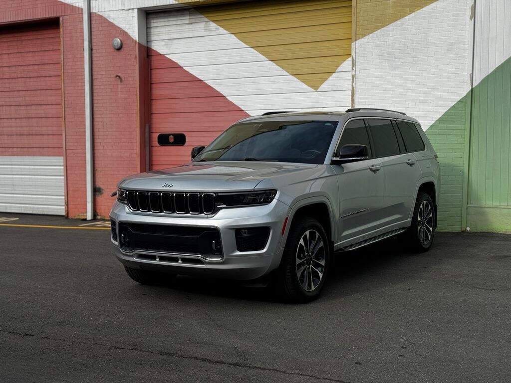 Used 2022 Jeep New Grand Cherokee Overland SUV