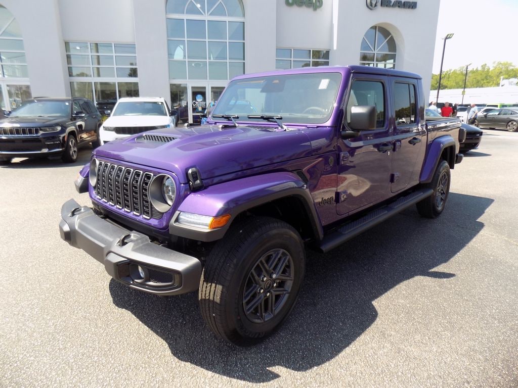 New 2026 Jeep Gladiator Sport Pickup