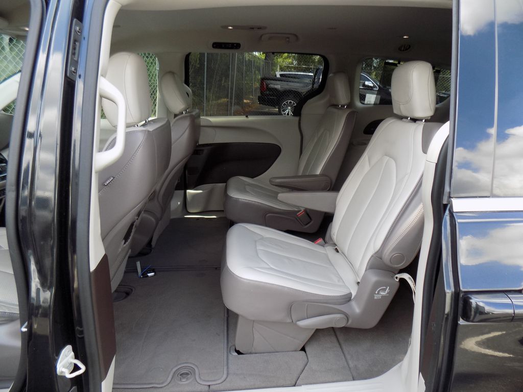 2018 Chrysler Pacifica Touring L - Photo 28