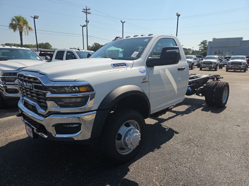 New 2026 Ram 5500 Chassis Cab Tradesman/Big Horn Pickup