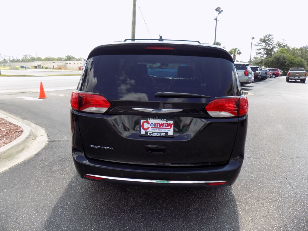 2018 Chrysler Pacifica Touring L - Photo 9