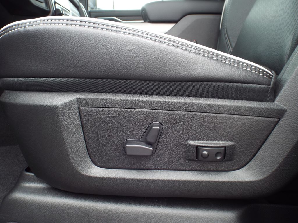 2026 RAM 2500 Laramie - Photo 19