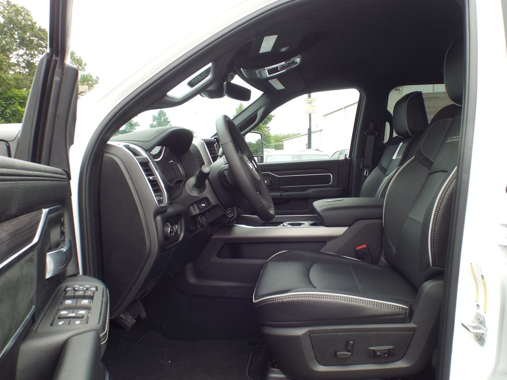 2026 RAM 2500 Laramie - Photo 18