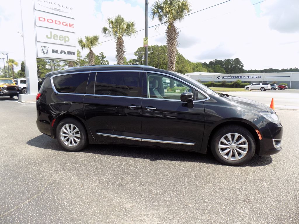 2018 Chrysler Pacifica Touring L - Photo 12