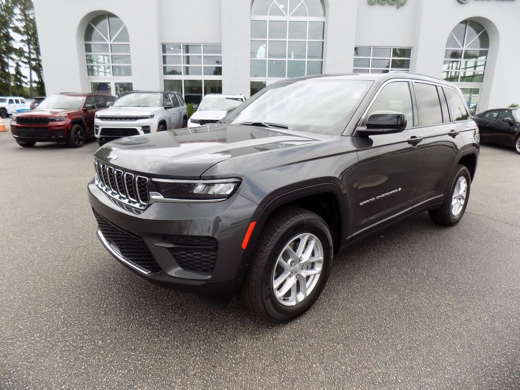 New 2026 Jeep Grand Cherokee Laredo Sport Utility