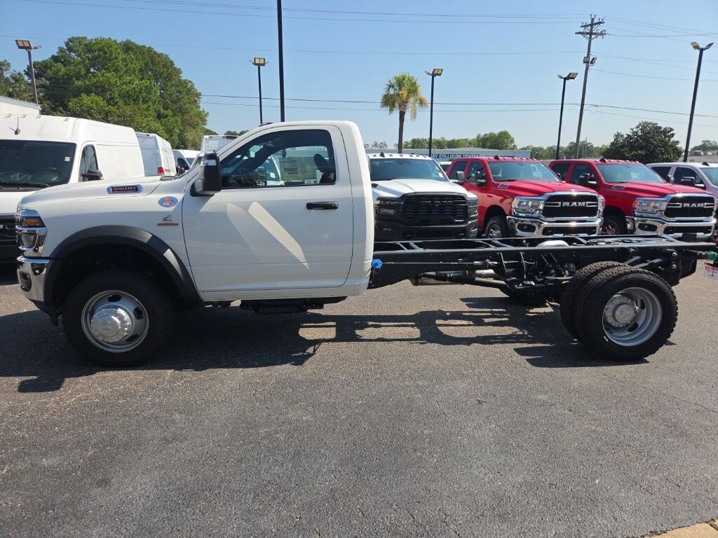 New 2026 Ram 5500 Chassis Cab Tradesman/Big Horn Pickup