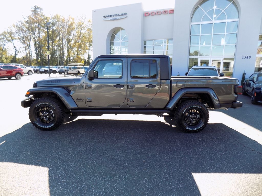 New 2026 Jeep Gladiator Sport Pickup