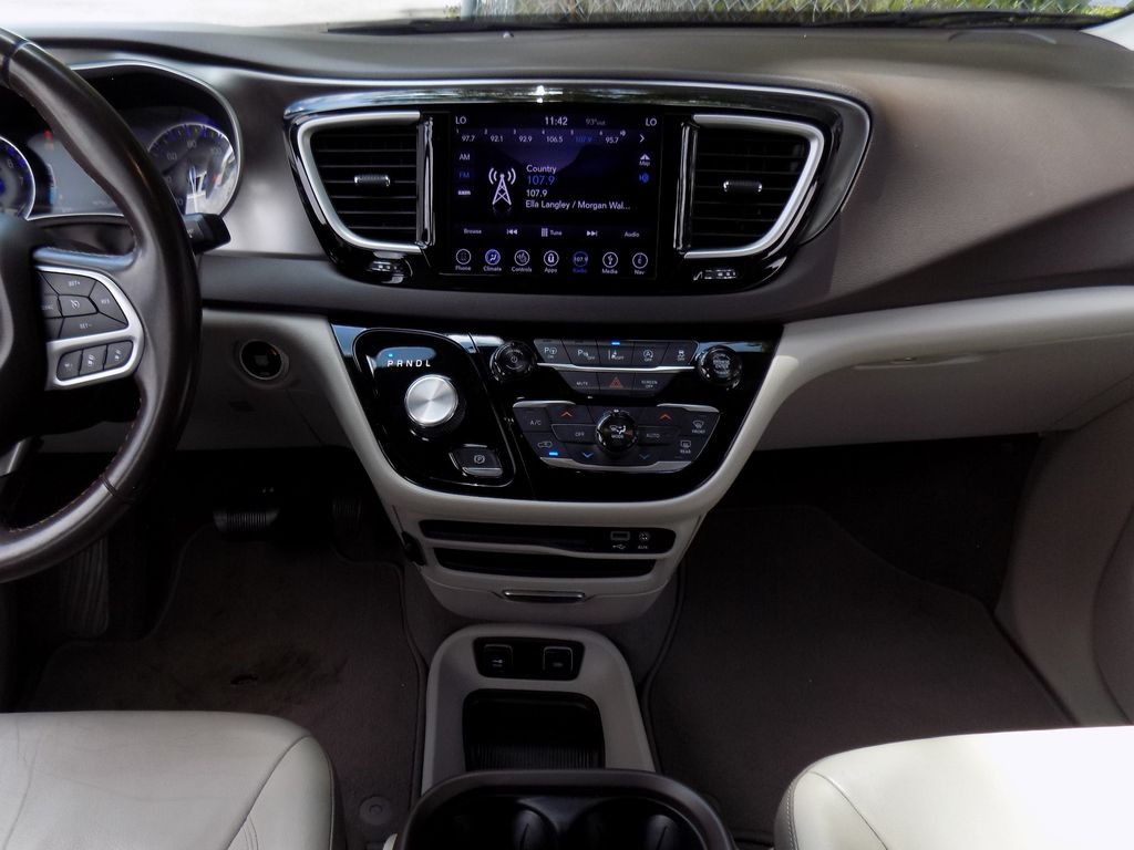 2018 Chrysler Pacifica Touring L - Photo 18