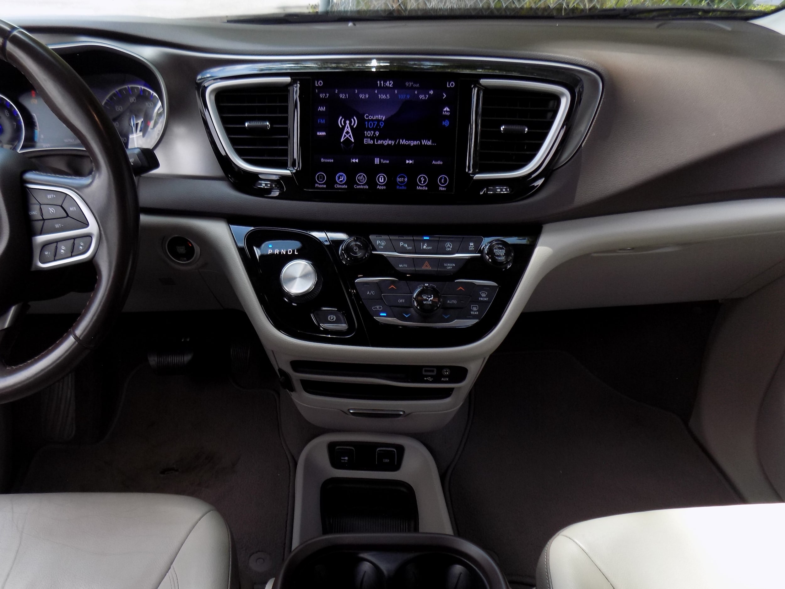 2018 Chrysler Pacifica Touring L - Photo 18