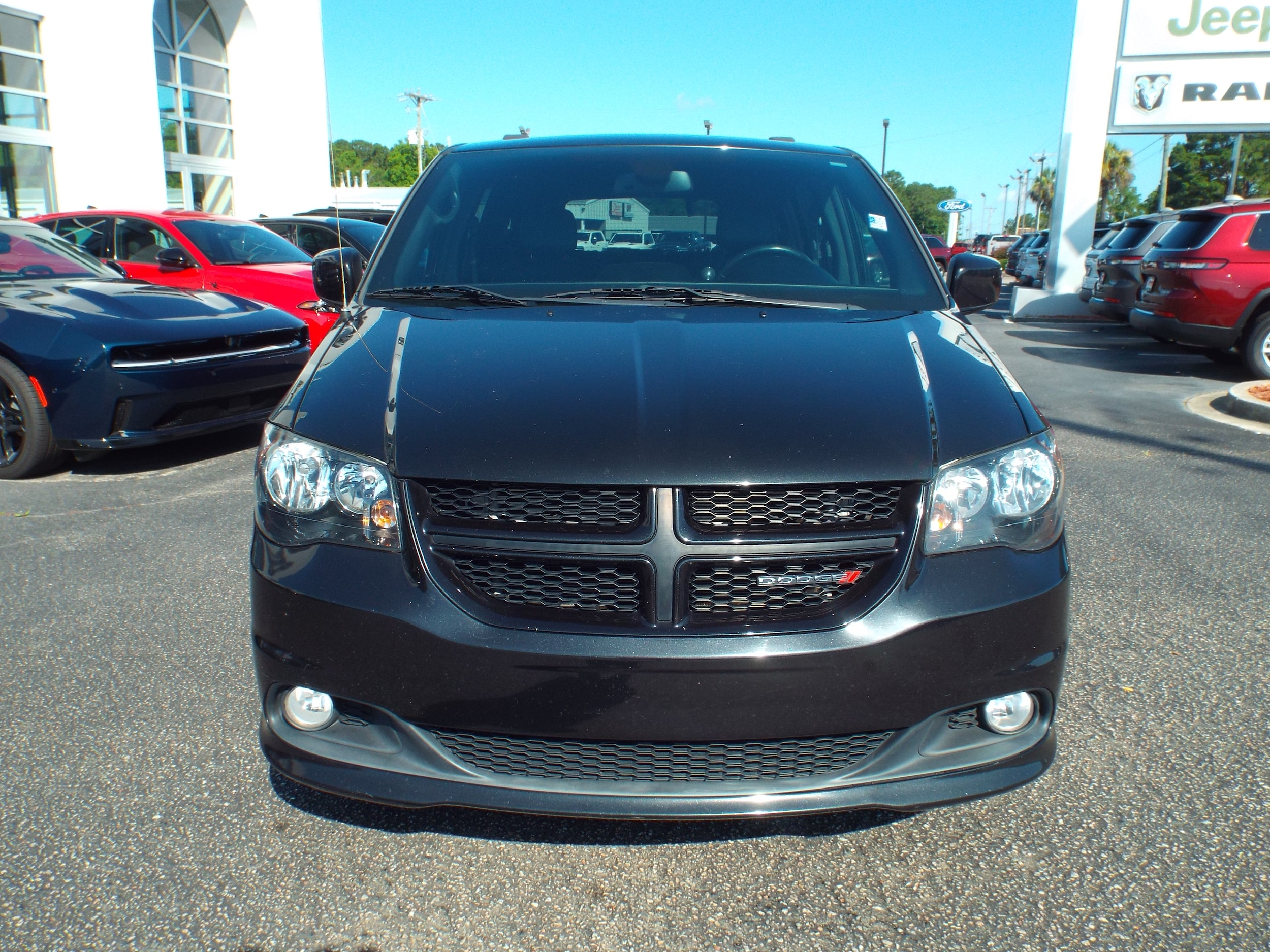 Used 2019 Dodge Grand Caravan GT with VIN 2C4RDGEG4KR565628 for sale in Conway, SC