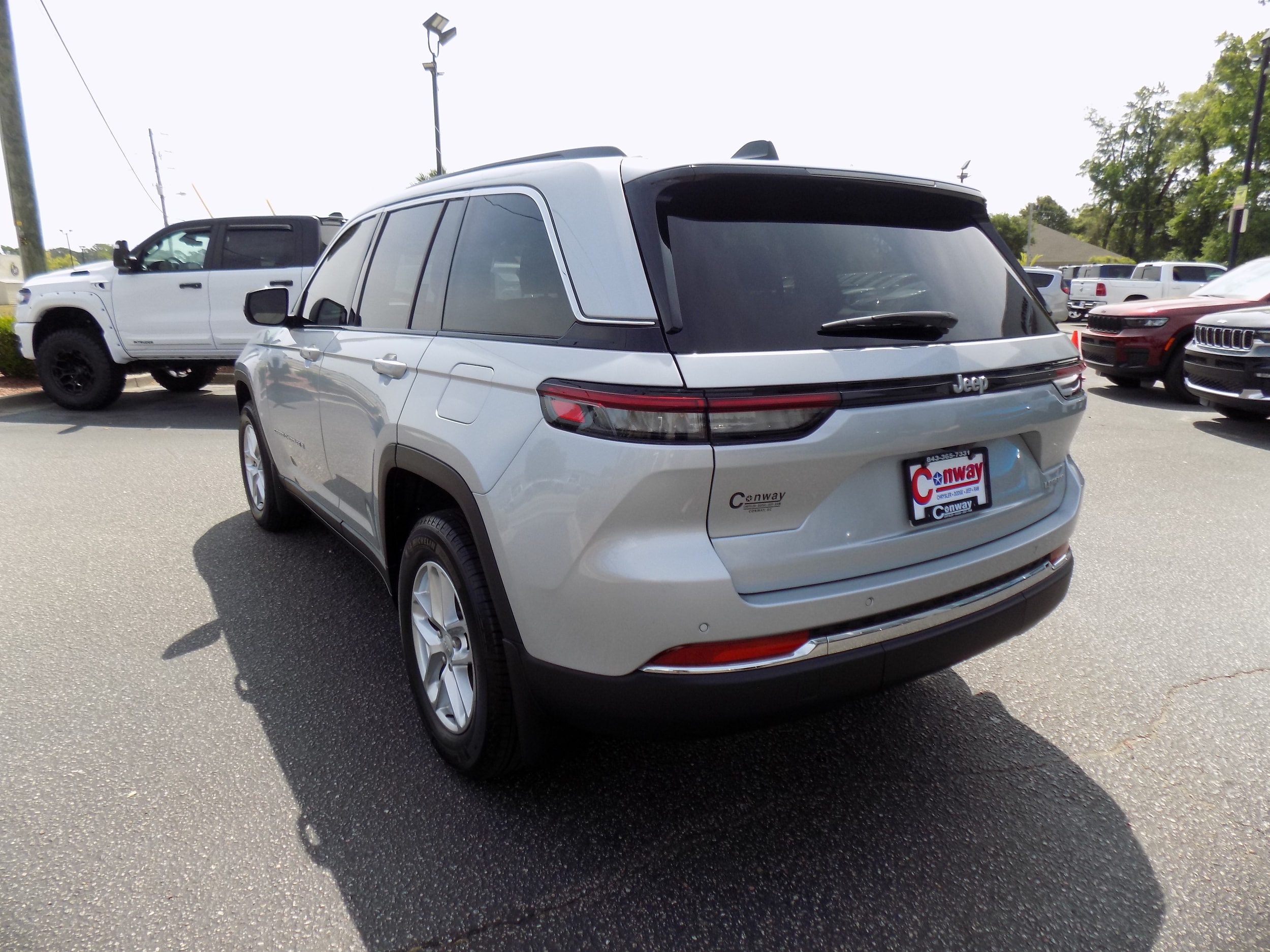 View vehicle photo 5