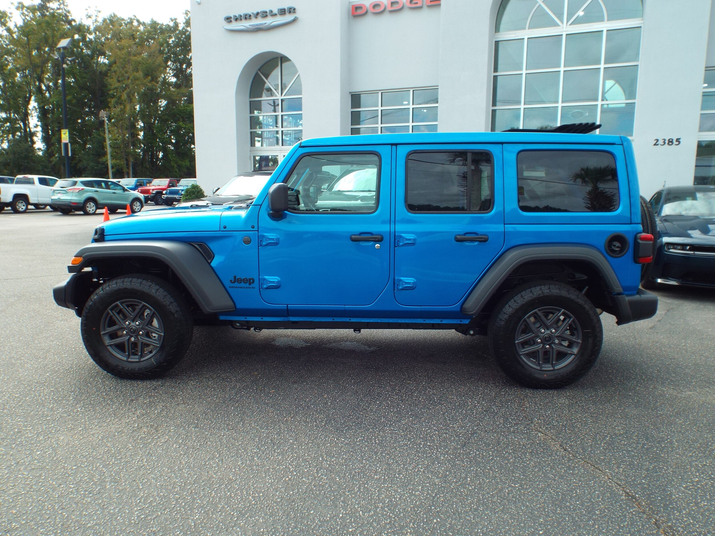 2026 Jeep Wrangler Sport photo 2