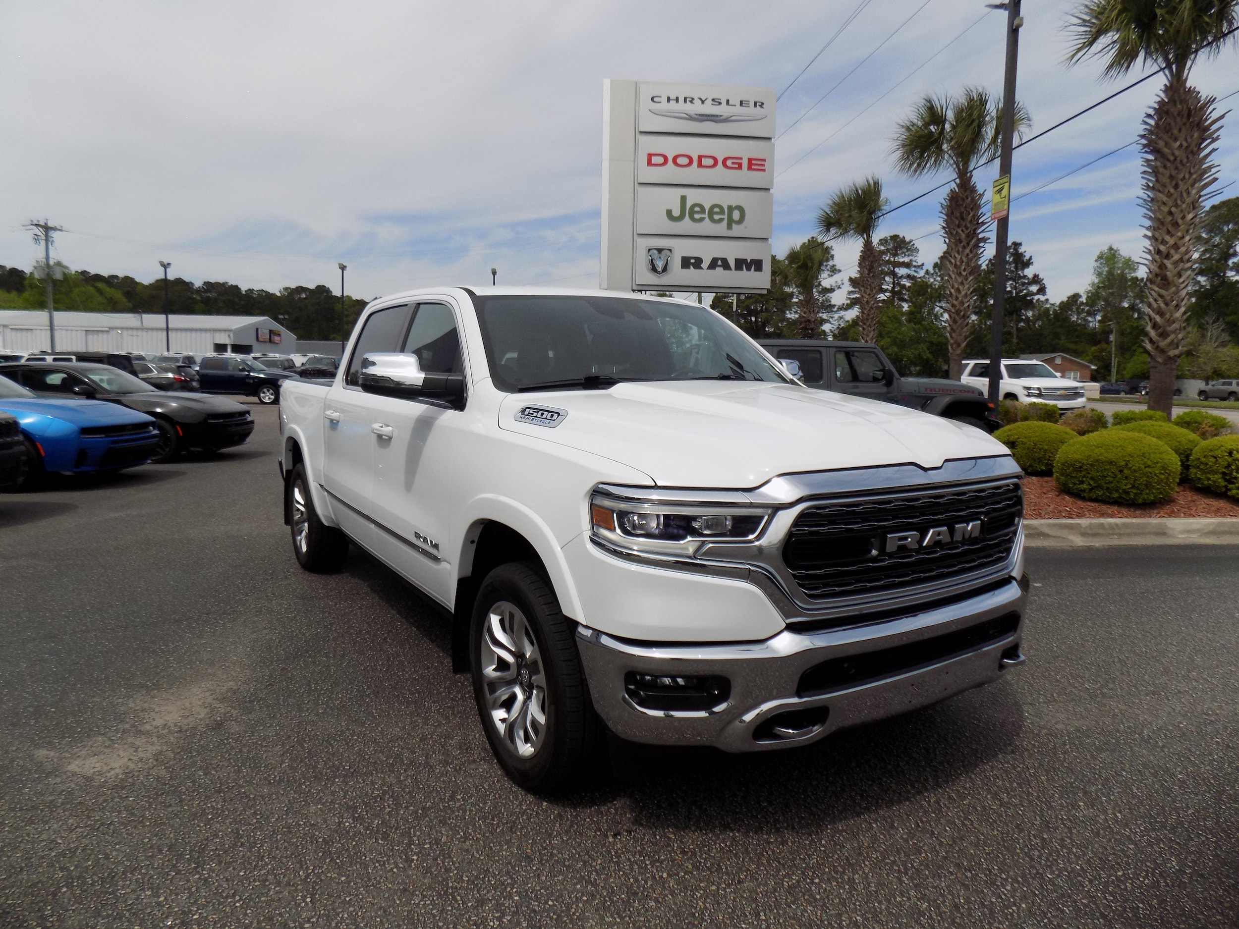 RAM 1500 Limited Crew Cab 4WD