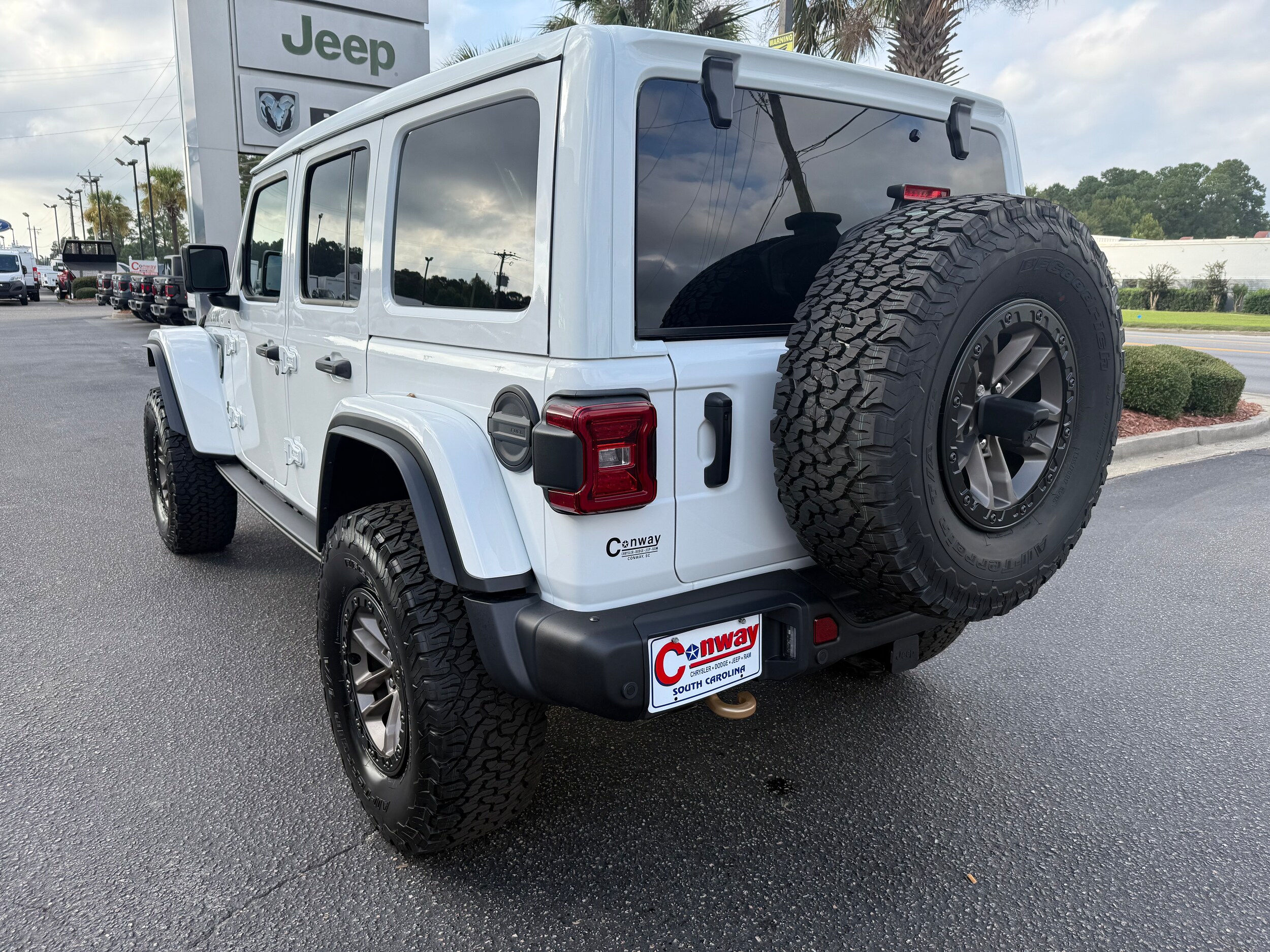 2024 Jeep Wrangler Rubicon 392 photo 4