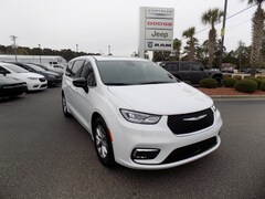 2026 Chrysler Pacifica Limited Passenger Van