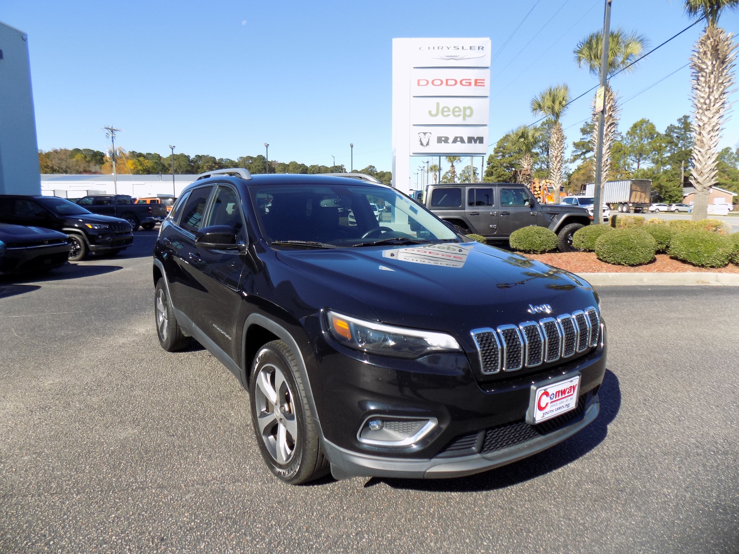 2019 Jeep Cherokee Limited's photo