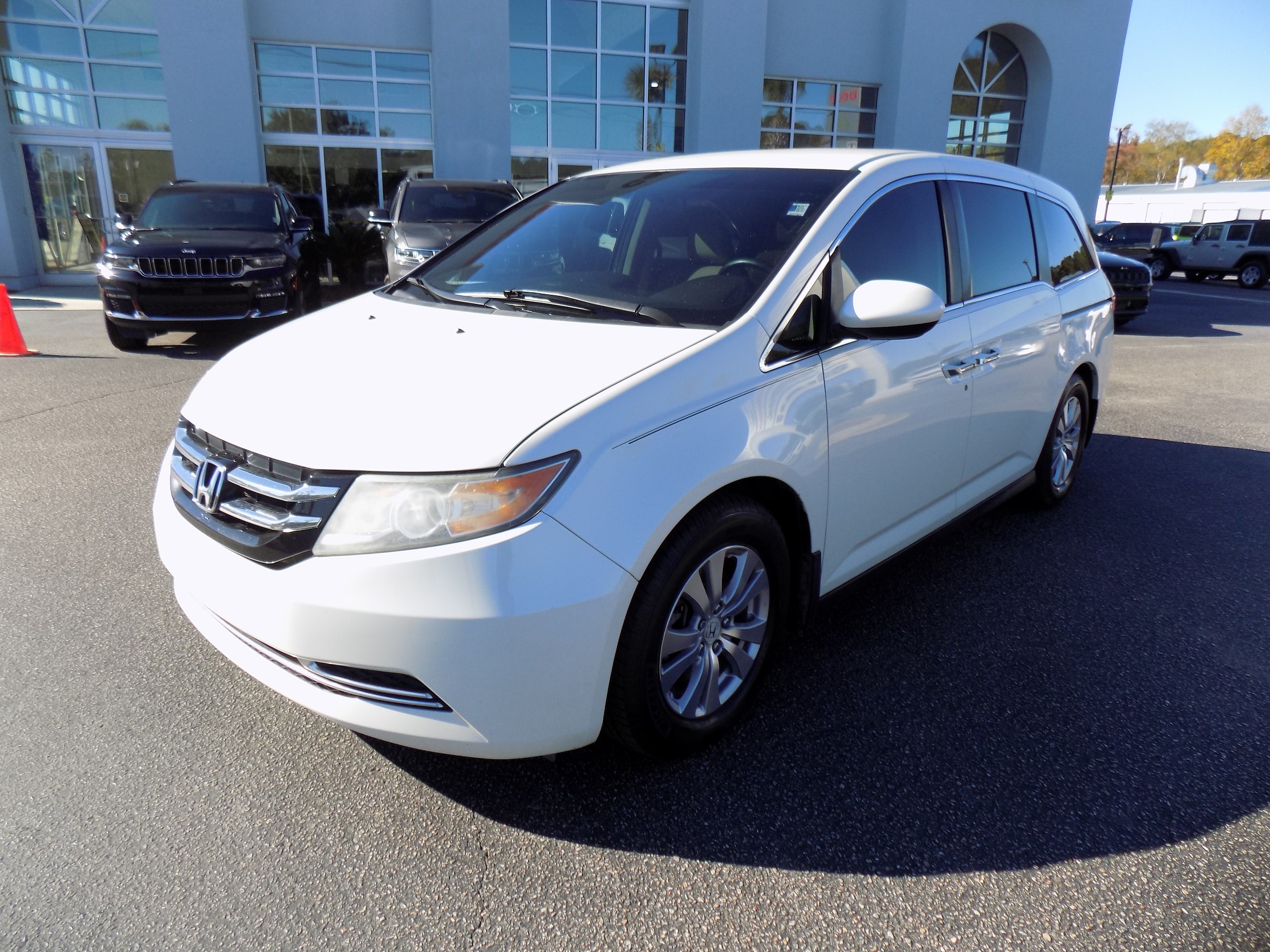 2016 Honda Odyssey SE photo 3