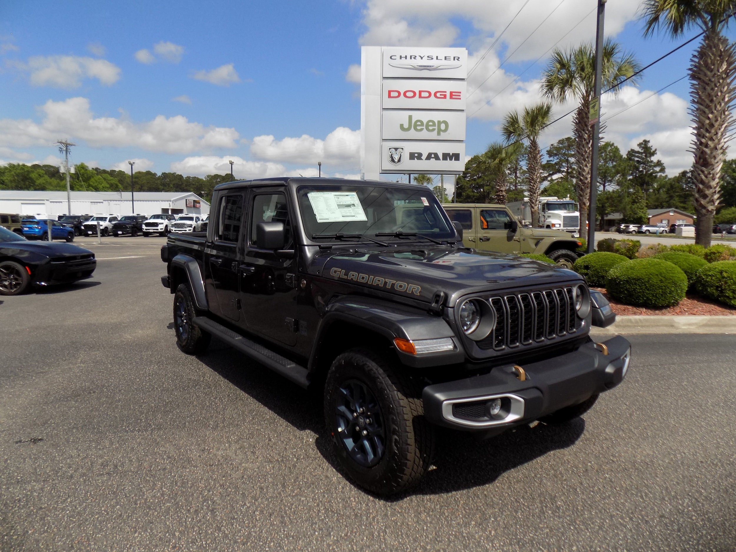 2026 Jeep Gladiator 85th Anniversary Edition Auto's photo