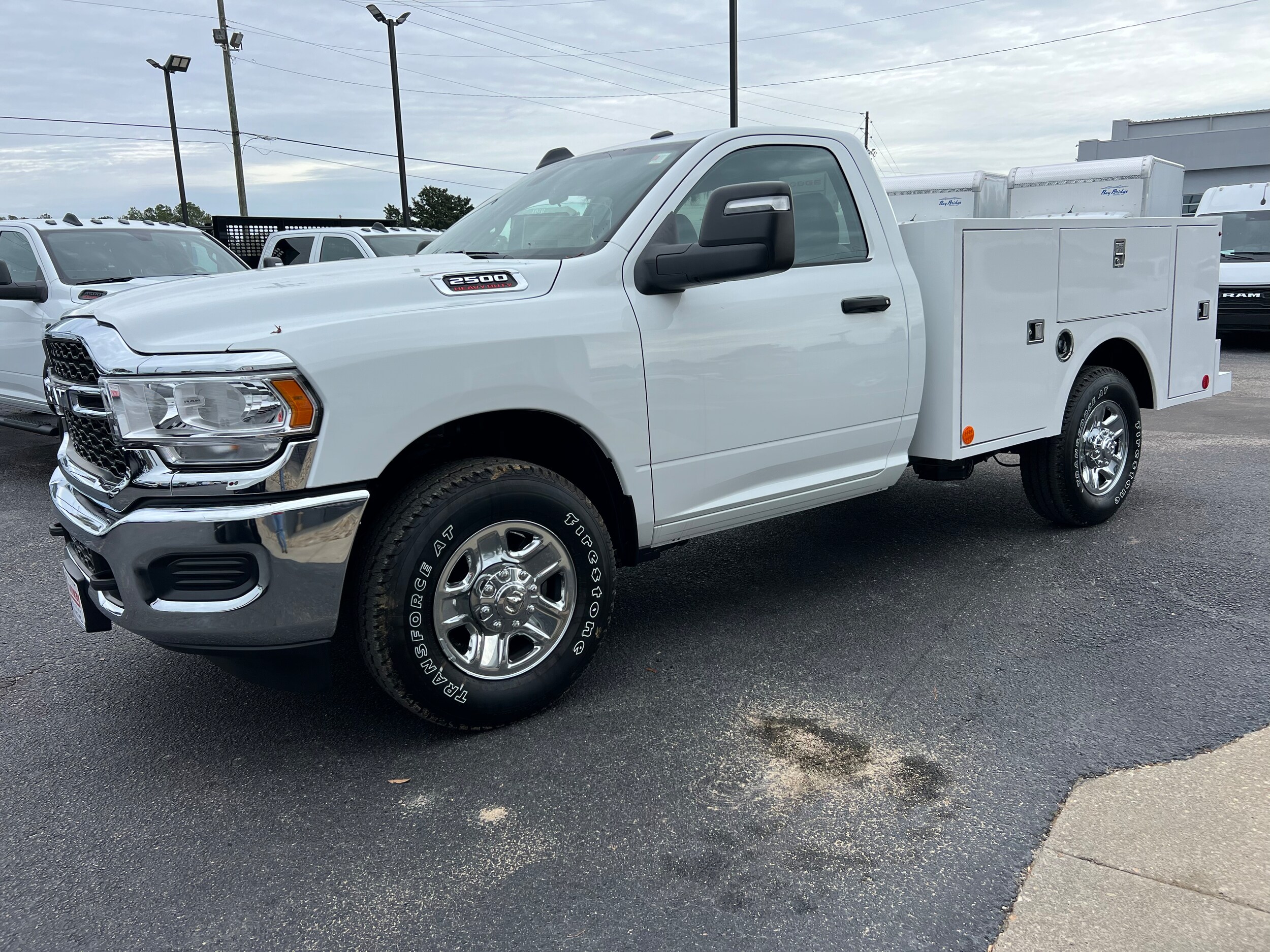 2023 Ram 2500 Tradesman photo 3